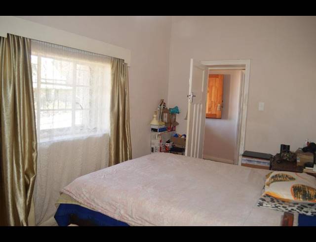 4 BEDROOM HOUSE FOR SALE IN OUDTSHOORN CENTRAL